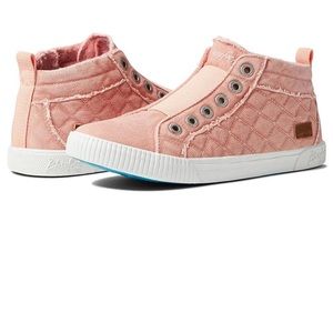 Like New Women’s Blowfish Malibu Sneakers (Size 7)